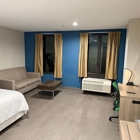 ניו יורק Holiday Inn Express & Suites מראה חיצוני תמונה