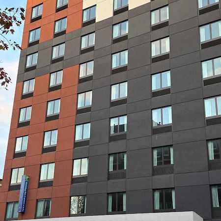 ניו יורק Holiday Inn Express & Suites מראה חיצוני תמונה