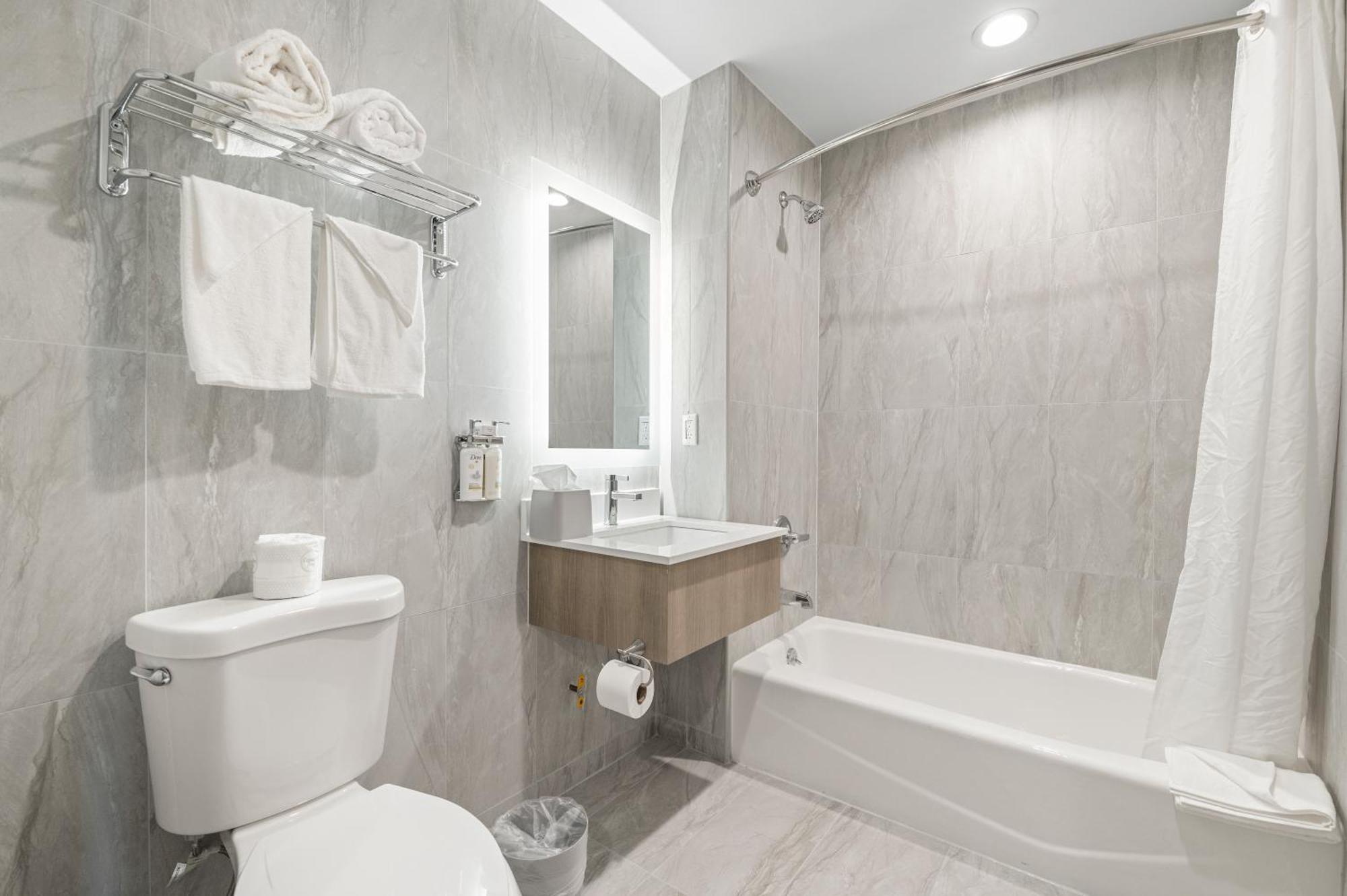 ניו יורק Holiday Inn Express & Suites מראה חיצוני תמונה