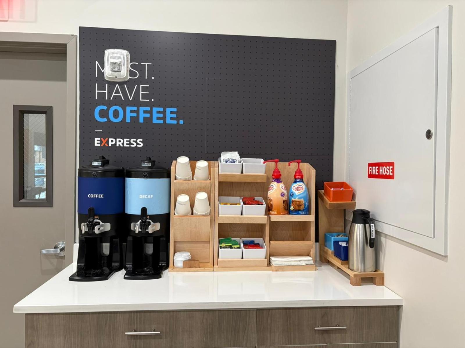 ניו יורק Holiday Inn Express & Suites מראה חיצוני תמונה