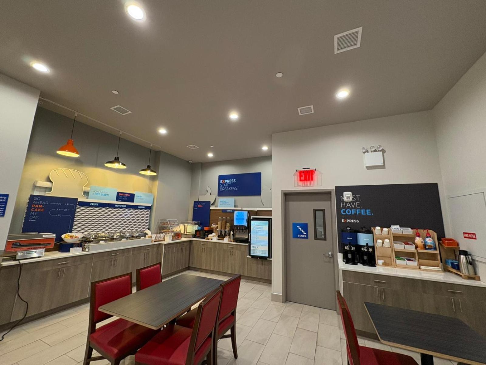 ניו יורק Holiday Inn Express & Suites מראה חיצוני תמונה